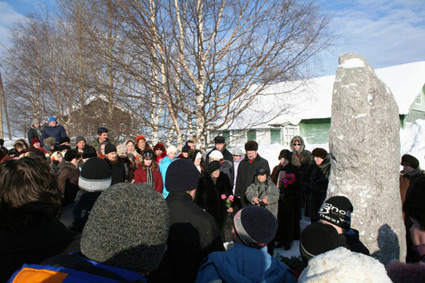 Гражданская панихида на могиле Ф.А. Абрамова 29 февраля 2008 года