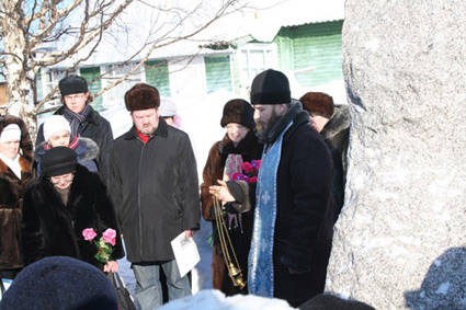 Лития на могиле Ф.А. Абрамова 29 февраля 2008 года